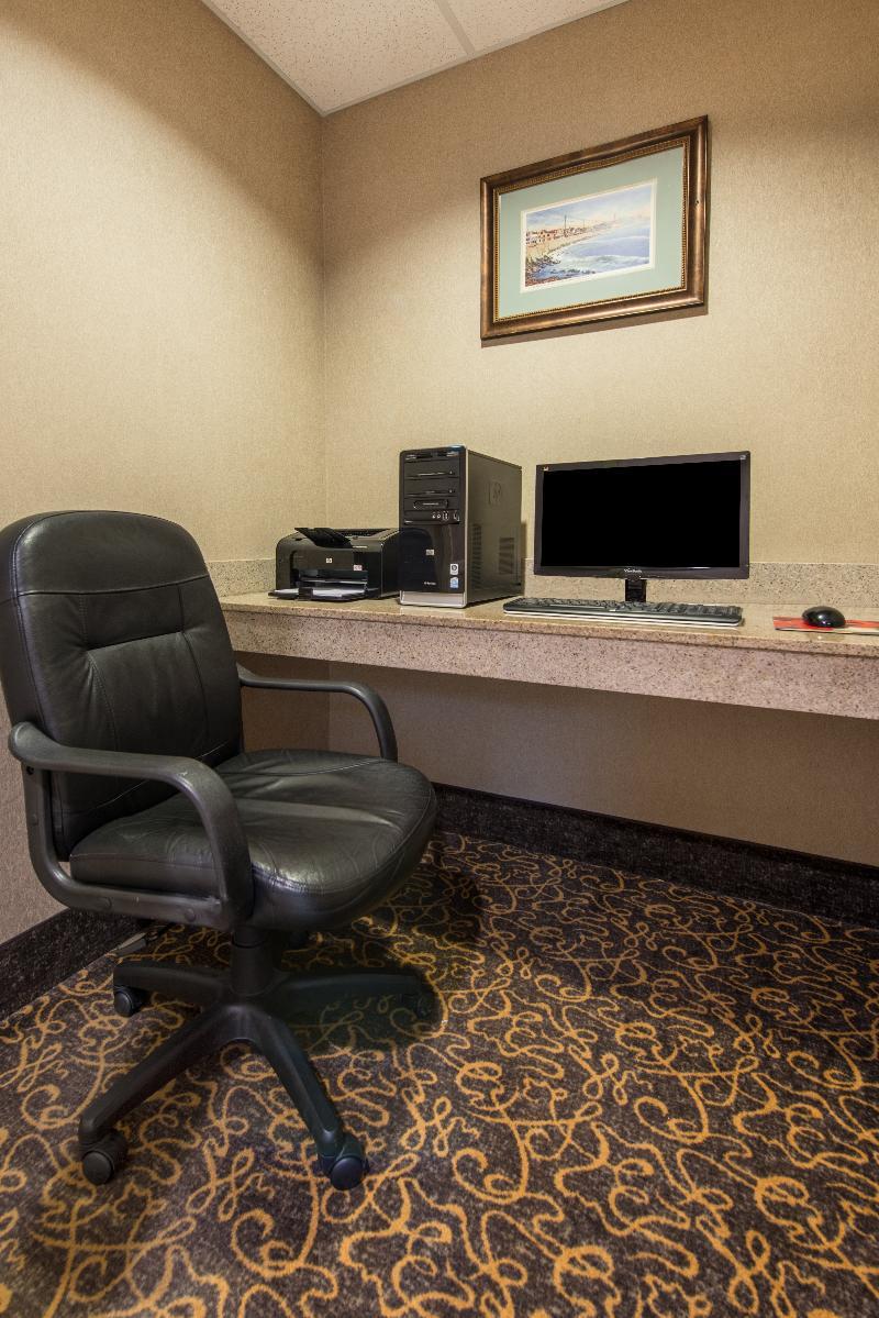 Holiday Inn Express & Suites Tilton By Ihg Esterno foto